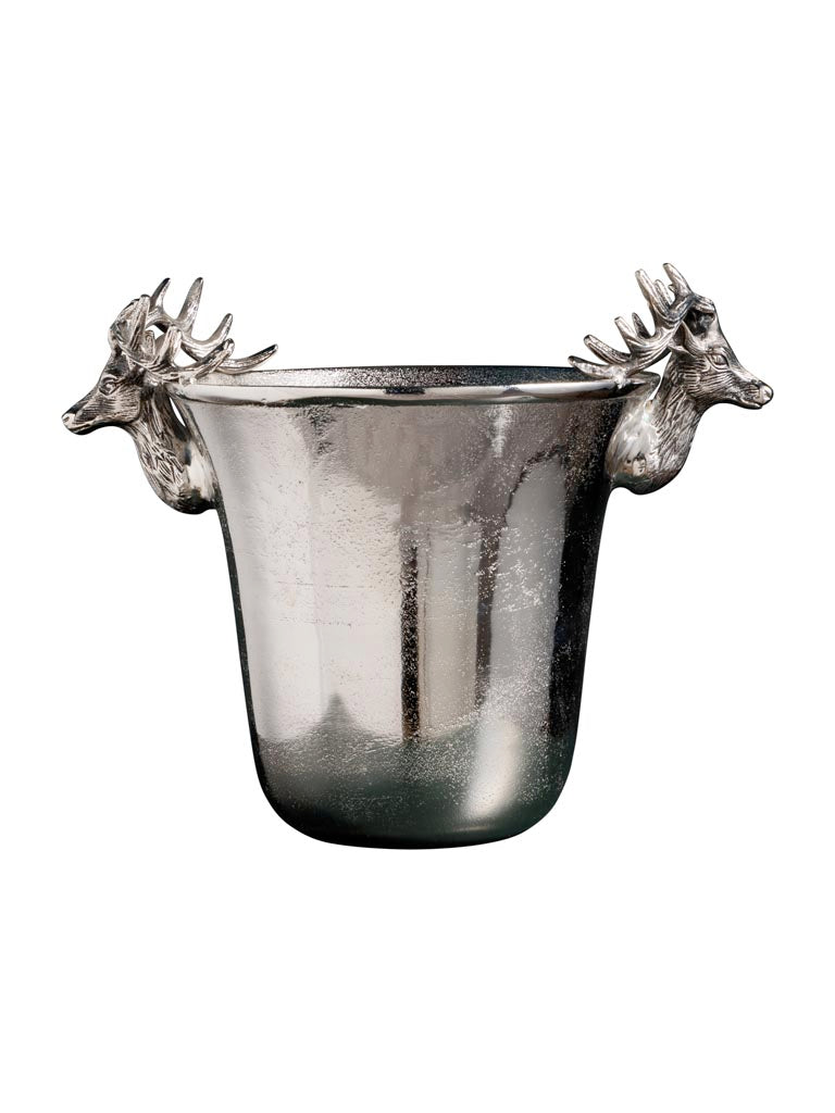 Ice bucket deers