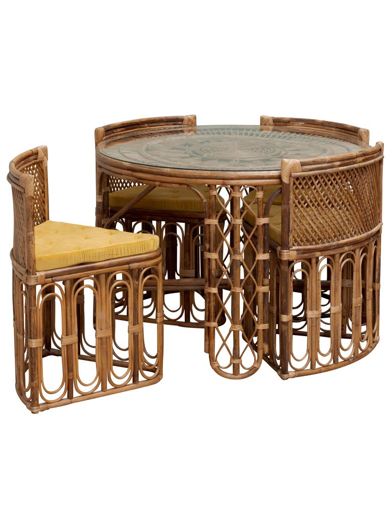 Ratan Round table & 4 chairs with cushion