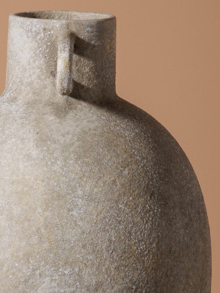 Vase with handles