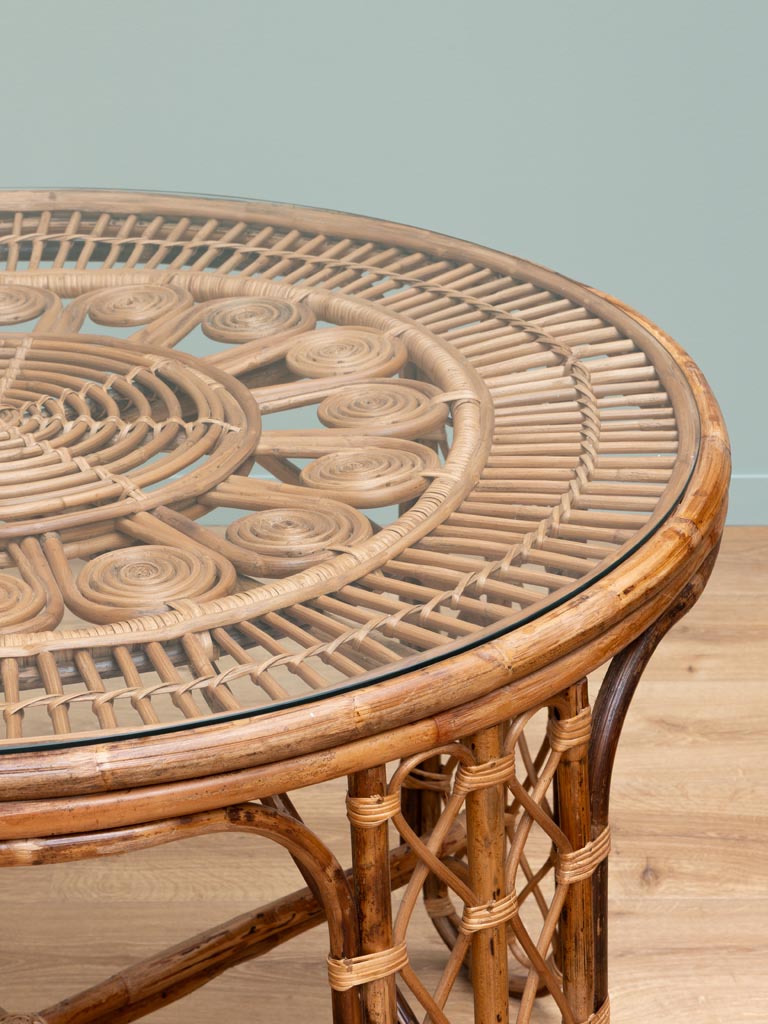 Ratan Round table & 4 chairs with cushion